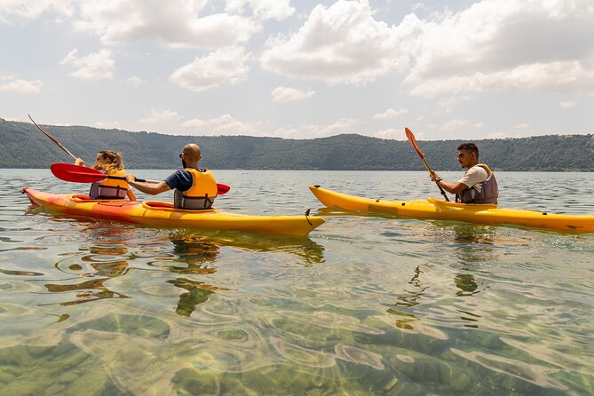 Castel Gandolfo Lake Kayak and Swim Tour - The first 15 minutes: a useful kayak lesson