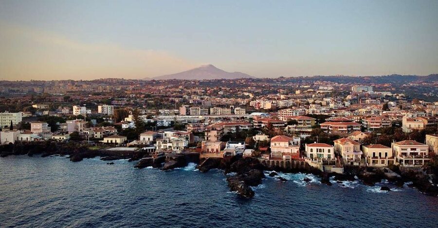Catania: City Highlights Walking Tour - Pescheria, where Catania feels like a working city