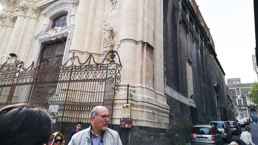 Catania: City Highlights Walking Tour - Via Crociferi and the feel of old Catania