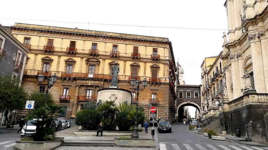 Catania: City Highlights Walking Tour - Duomo Square, the city’s grand front door