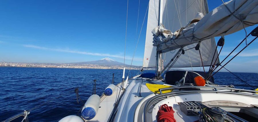 Catania: Cyclops Coast Cruise with Appetizer & Snorkeling - The crew makes a real difference