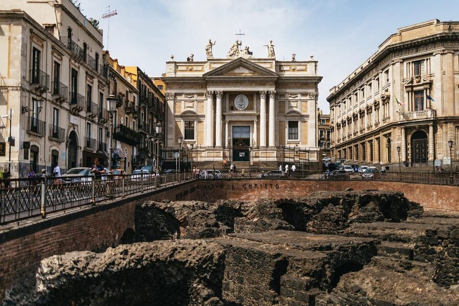 Catania: Guided Street Food Walking Tour - Piazza Duomo and selz in the city center
