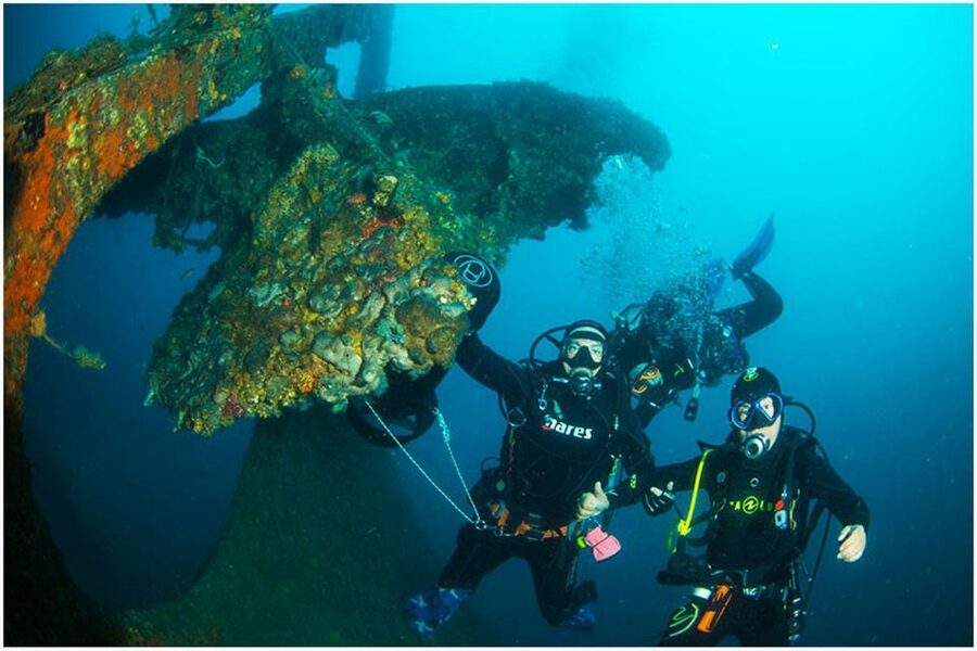 Catania: Gulf Scuba Diving Tour with Marine Biologist - Meeting the team at Etna & Sea Excursions