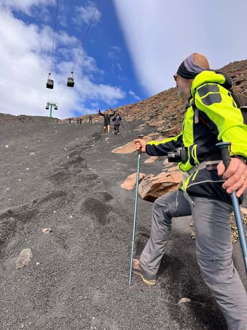 Catania: Mount Etna Adventurous Tour with a Volcano Guide - The one-hour walk back and the final stop