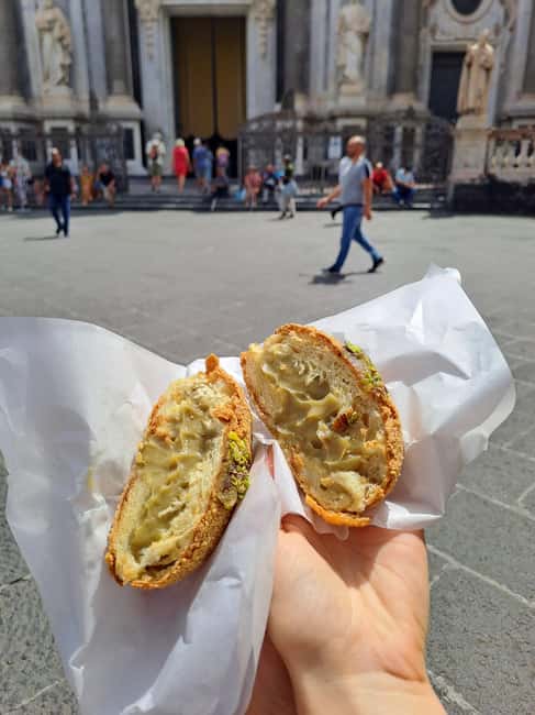 Catania: Street Food Guided Walking Tour - Portion size, pace, and practical comfort