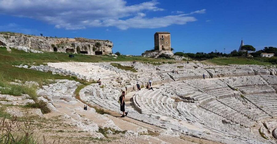 Catania: Syracuse, Ortigia, and Noto Tour with Brunch - Neapolis Archaeological Park: impressive, but partly on your own