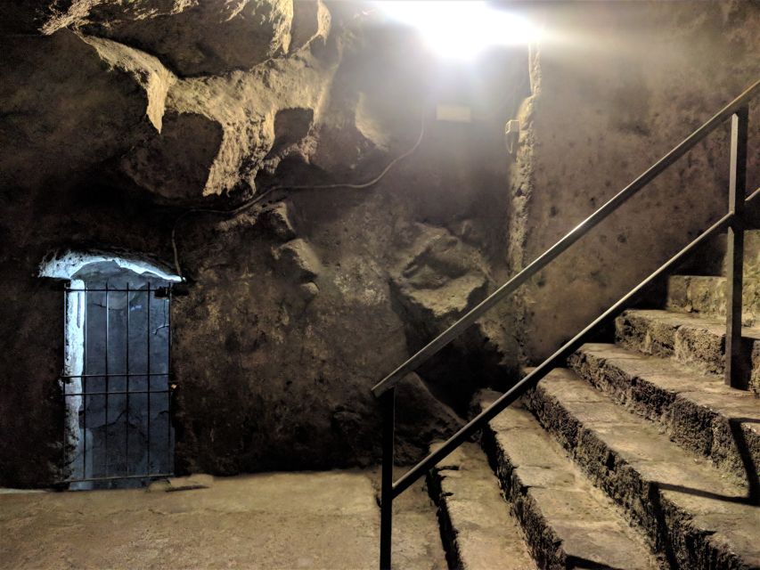 Catania: Underground Catania Tickets and Guided Tour - Walking between sites on Via Etnea