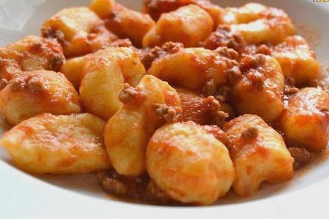 Choose three recipes to cook from all the traditional cuisine - Dessert is part of the cooking lesson