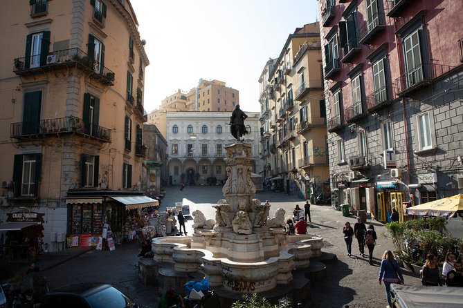 City Sightseeing Naples Hop-On Hop-Off Bus Tour - Comfort, commentary, and the Naples traffic problem