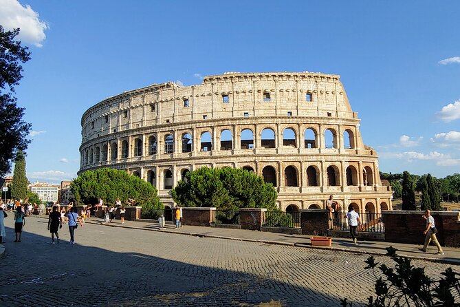 Colosseum & Ancient Rome Guided Walking Tour - The Roman Forum and the machinery of public life
