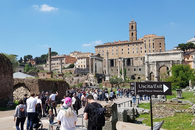 Colosseum Arena Floor, Roman Forum and Palatine Hill Guided Tour - What the Colosseum commentary adds