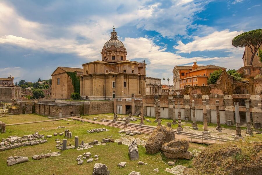 Colosseum Entry with digital audioguide and arena option - Who should book this Colosseum experience?