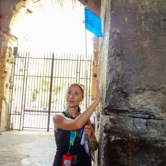 Colosseum, Forum & Palatine Hill Guided Walking tour - Entering the Colosseum With Skip-the-Line Access
