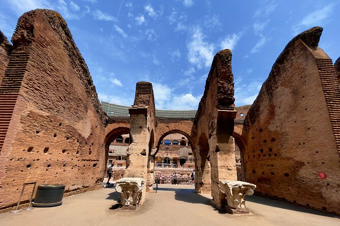 Colosseum, Palatine Hill and Roman Forum with Guided Tour - The Guides Make or Break the Experience