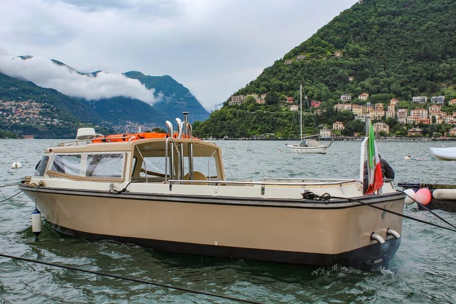 Como: Lake Como Shared Boat Tour - Cernobbio and three famous villa settings