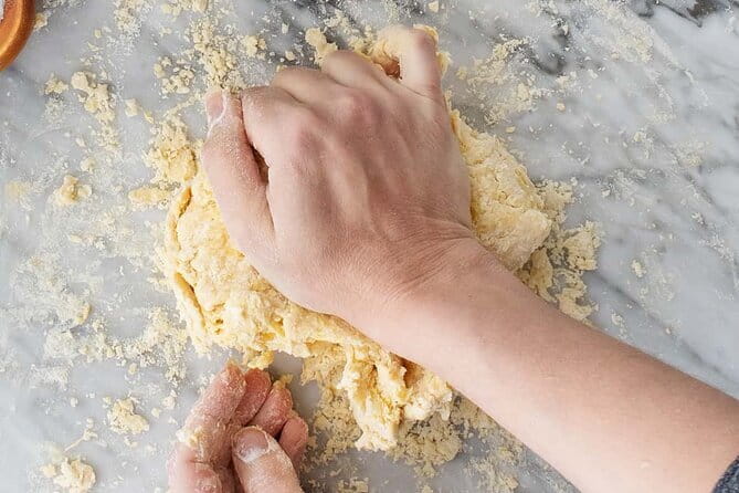 Cooking Art Brunelleschi with Unlimited Wine - Sauces that make the meal