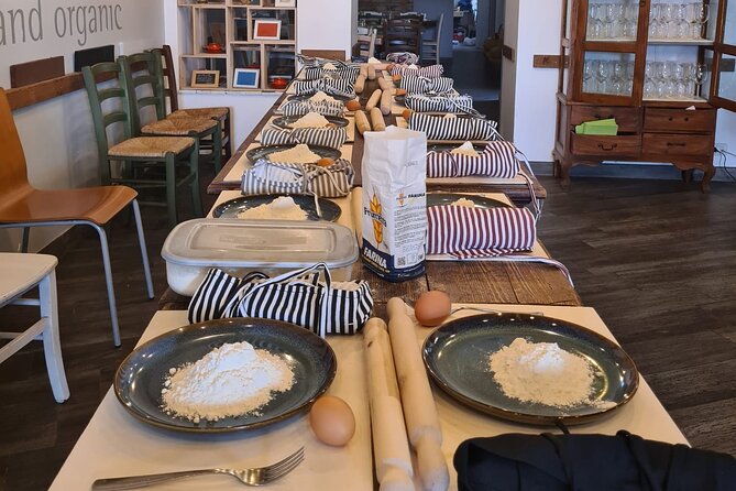 Cooking Class 2 Hour Spanish Steps - Fettucine and Tiramisù - Making pasta by hand near the Spanish Steps