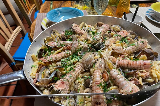 Cooking class, dinner and wine tasting near Lecce - Three pasta dishes at the family table