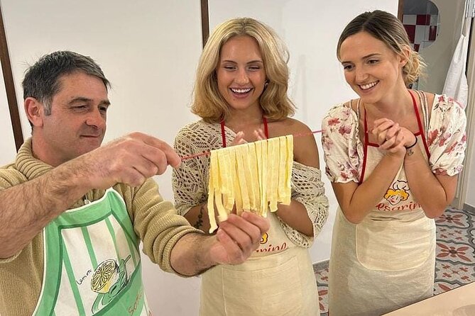 Cooking class with Pasta, mozzarella and Tiramisu with wine - Group size, pace, and teaching style