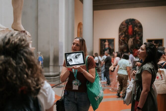 David & Duomo: Accademia & Skip the Line Exclusive Dome Access - Meeting David at the Accademia