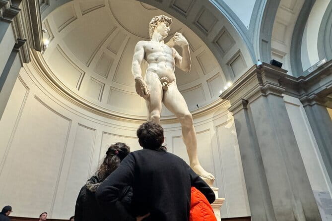 David & Duomo: Accademia & Skip the Line Exclusive Dome Access - Entering Santa Maria del Fiore