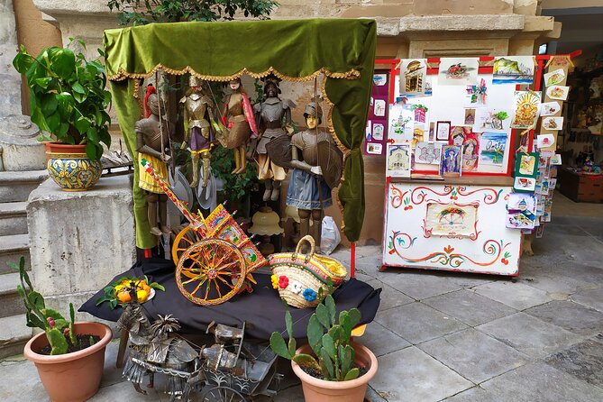 Discover Palermo in 3 hours. Art, history, markets and street food - Piazza Olivella adds art and archaeology