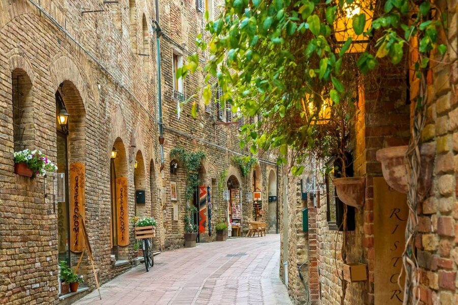 Discover Siena: Guided Walking Tour and Cathedral Visit - Starting at Basilica Cateriniana di San Domenico