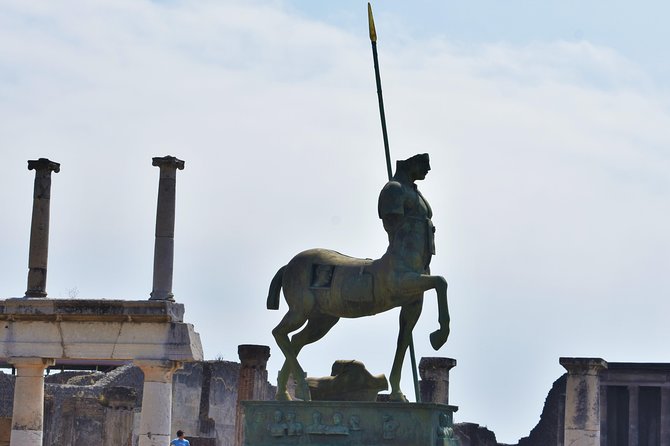 Discover the Ancient Ruins of Pompeii: Day Trip from Rome - Shopping stops and the cameo factory question