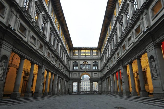 Early Access Guided Uffizi Gallery Tour Skip-the-Line Small Group - The guide can make or break the morning