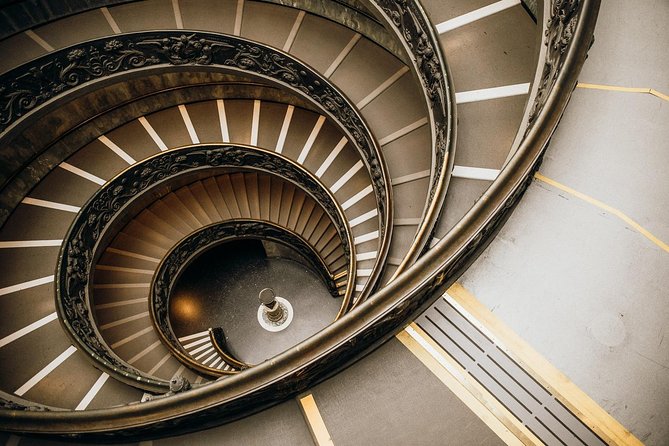 Early Vatican Museums Tour: The Best of the Sistine Chapel - The Sistine Chapel and the limits of the experience