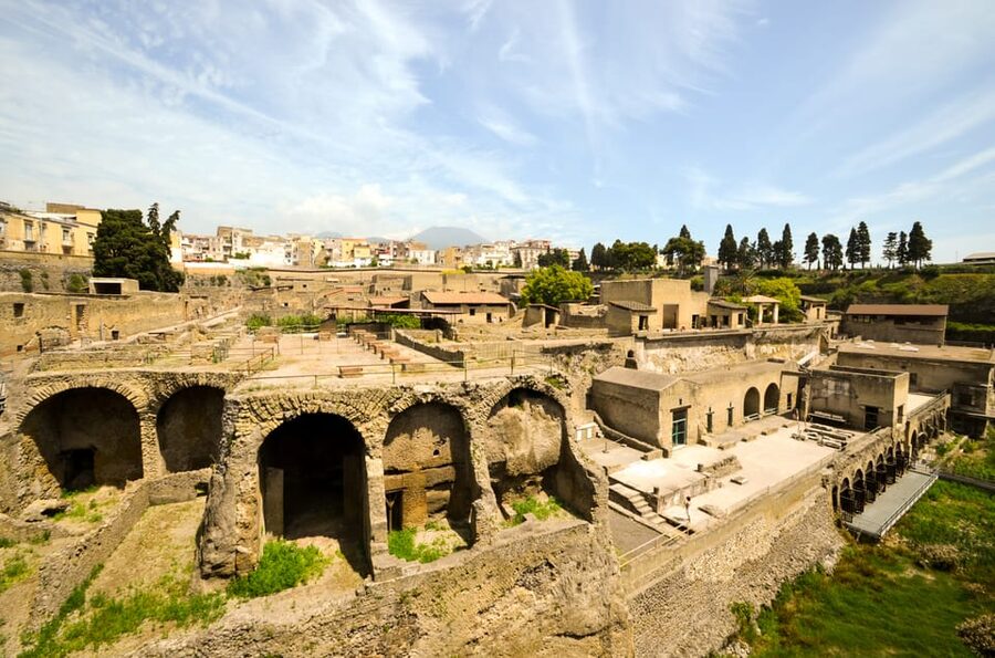 Ercolano: Herculaneum Entry Ticket with Optional Audio Guide - Choosing the Smartphone App or Physical Audio Guide