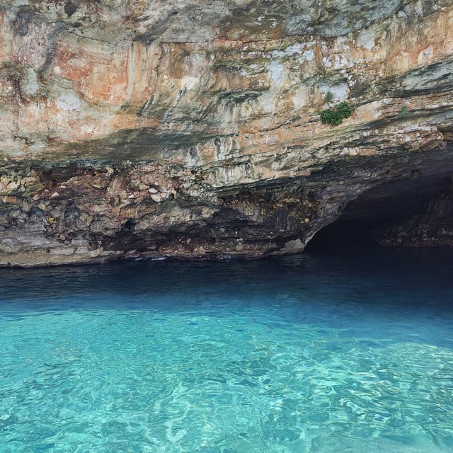 EXCURSION VISIT TO THE SANTA MARIA DI LEUCA CAVES - Seeing Santa Maria di Leuca from the water