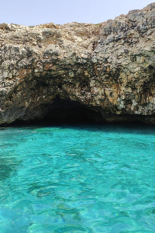 EXCURSION VISIT TO THE SANTA MARIA DI LEUCA CAVES - Guides, languages, and the French question