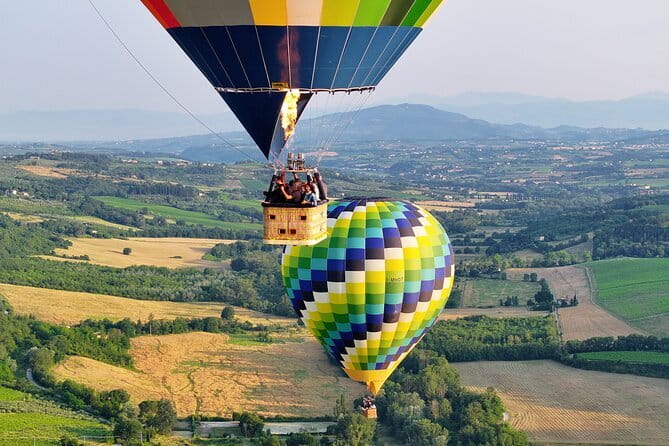 Experience the Magic of Tuscany from a Hot Air Balloon - One hour above vineyards and castles