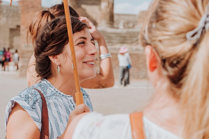 Explore Pompeii with an Archaeologist - Via dell’Abbondanza and the Thermopolium bring Pompeii down to street level