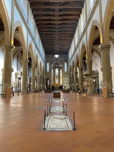 Florence: 1.5-hour Santa Croce Guided Experience - Price, timing, and practical comfort