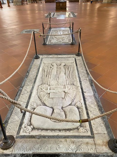 Florence: 1.5-hour Santa Croce Guided Experience - What the small-group format adds