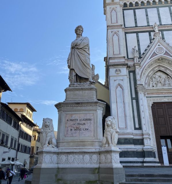 Florence: 1.5-hour Santa Croce Guided Experience - Meeting at Dante and entering with a guide