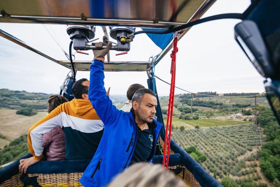 Florence: Balloon Flight Over Tuscany - Who should book this flight?
