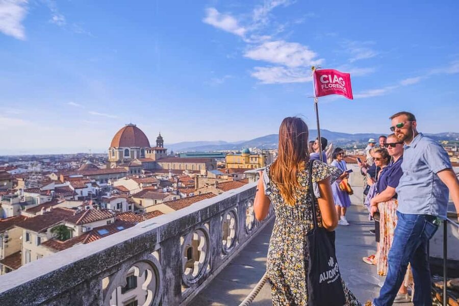 Florence: Cathedral, Dome and Terraces Guided Tour - Meeting your guide near the Ciaoflorence office