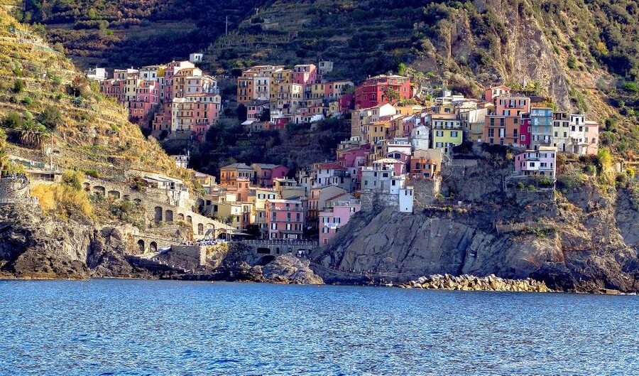 Florence: Cinque Terre Day Trip with Optional Street Food - Monterosso: beach time and the longest break