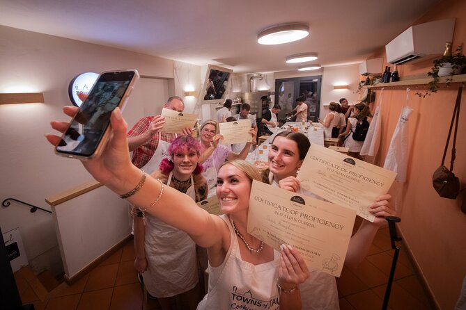 Florence Cooking Class The Art of Making Gelato & Authentic Pizza - Three hours that feel like a full evening