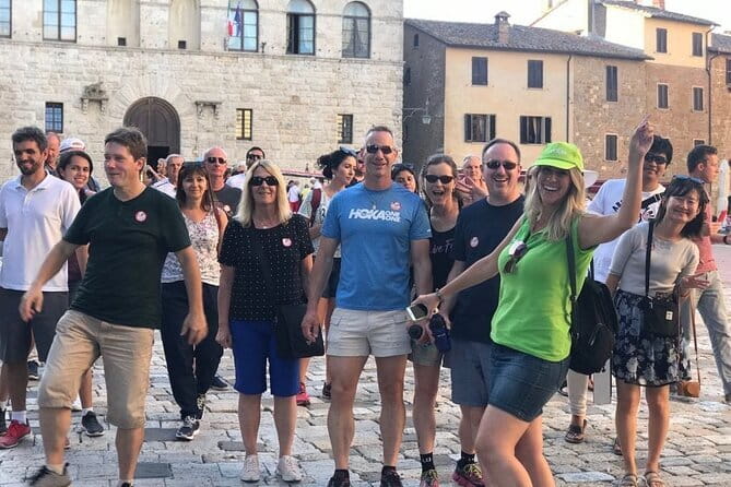 Florence Day Trip: Pisa, San Gimignano and Siena with Lunch - Pisa and the Leaning Tower: a quick taste of the famous square