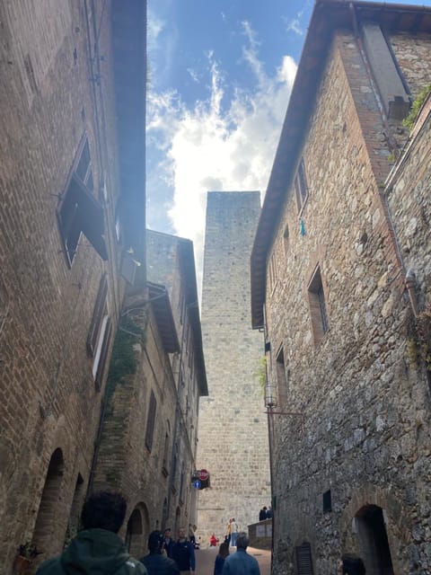 Florence: Day Trip with Free Time in San Gimignano and Siena - Meeting at Piazzale Montelungo