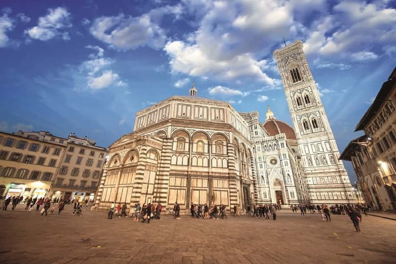 Florence: Duomo Cathedral Small Group Tour - Clothing and bags can decide your entry