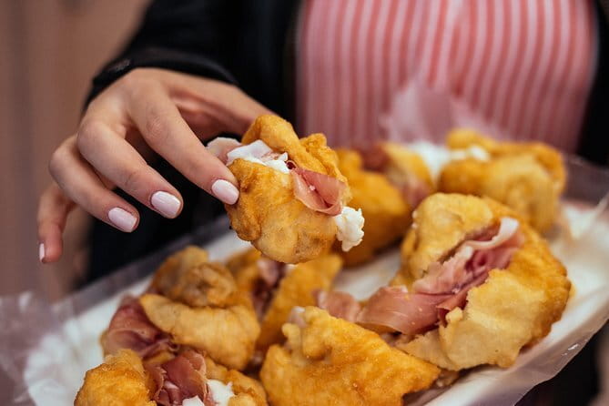 Florence Exclusive PRIVATE Food Tour with 6 or 10 Tastings - Why a private food walk works well in Florence