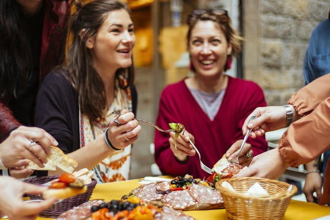 Florence Exclusive PRIVATE Food Tour with 6 or 10 Tastings - Santo Spirito and a more everyday side of Florence