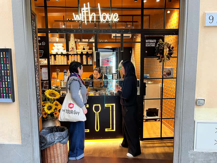 Florence: Food Walking Tour with Local Steak and Tuscan Wine - Via dei Neri and the small bites of Tuscany