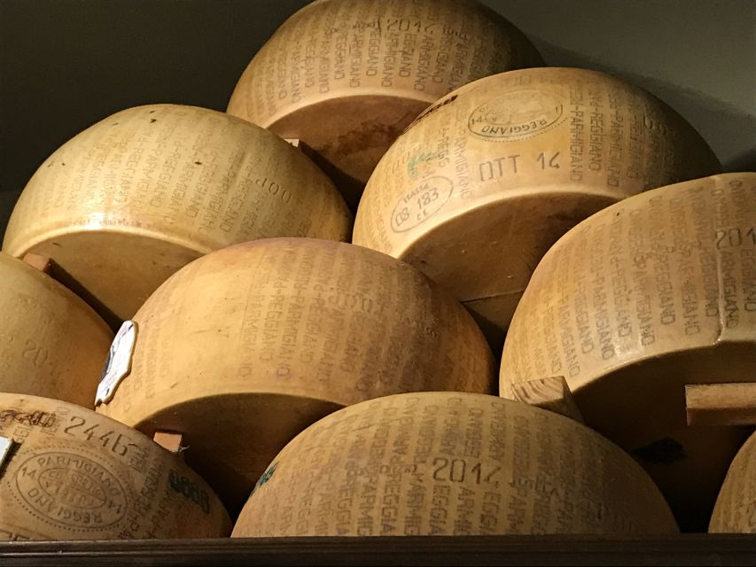 Florence: Guided Food Tour with Fiorentina Steak and Wine - Starting near Torre dei Belfredelli