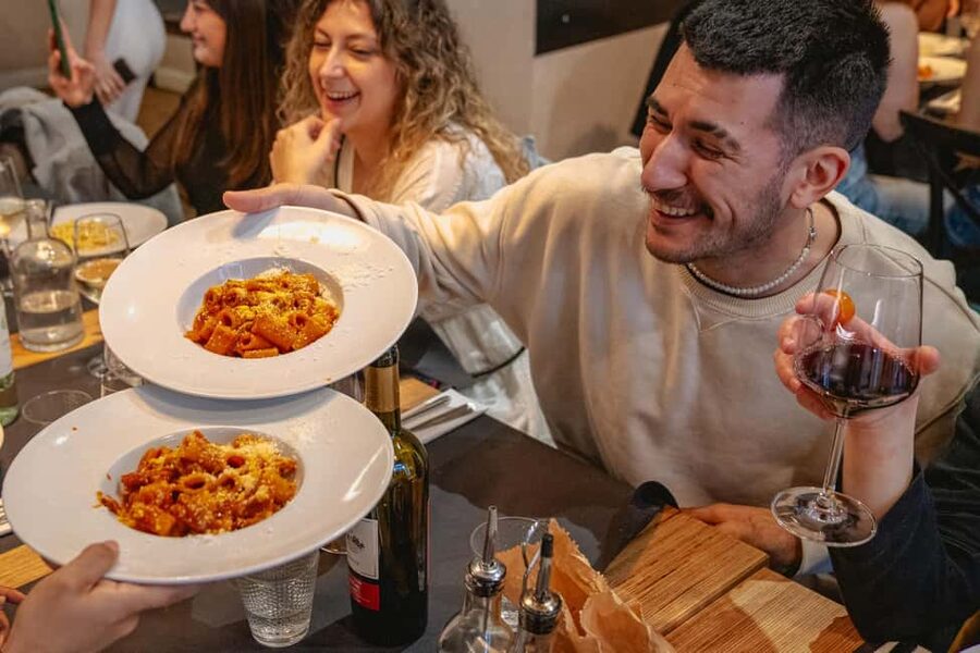 Florence: Guided Food Walking Tour with Tuscan Classics - How the three-hour walk works